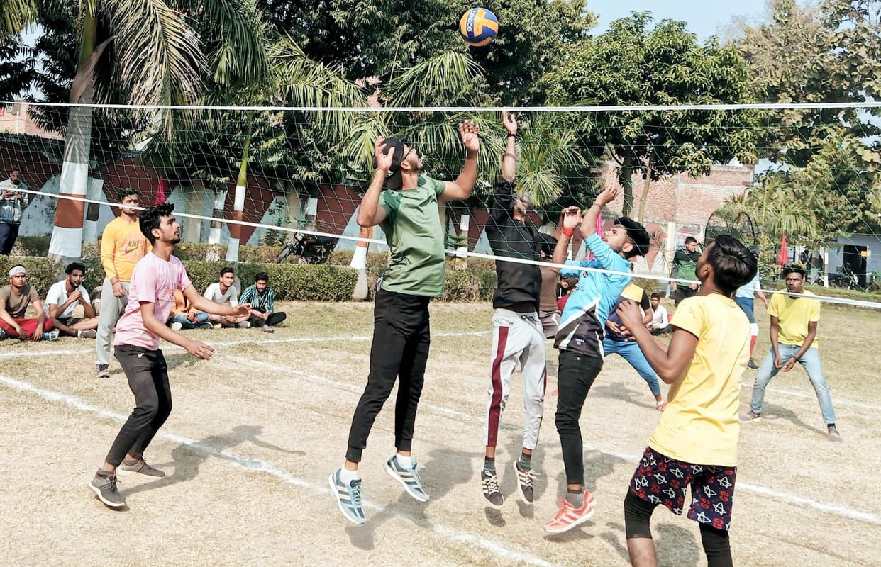 BEd girls won in tug of war and kho-kho