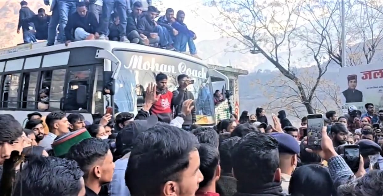 sima college student protest for demand of principal arrest