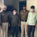 पुलिस की गिरफ्त में आरोपी। 