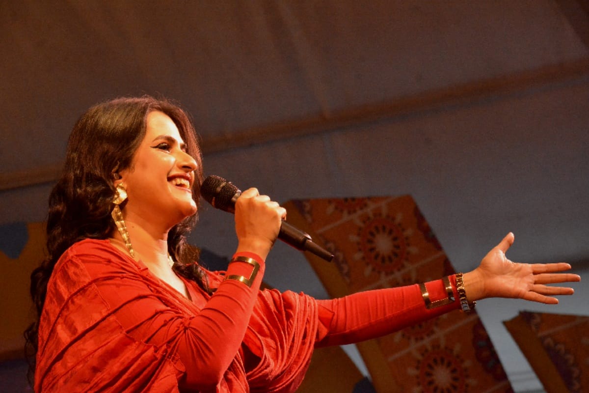 Music Night: Sona Mohapatra performed in Muzaffarnagar, singer B prak  could not attend the prgramme