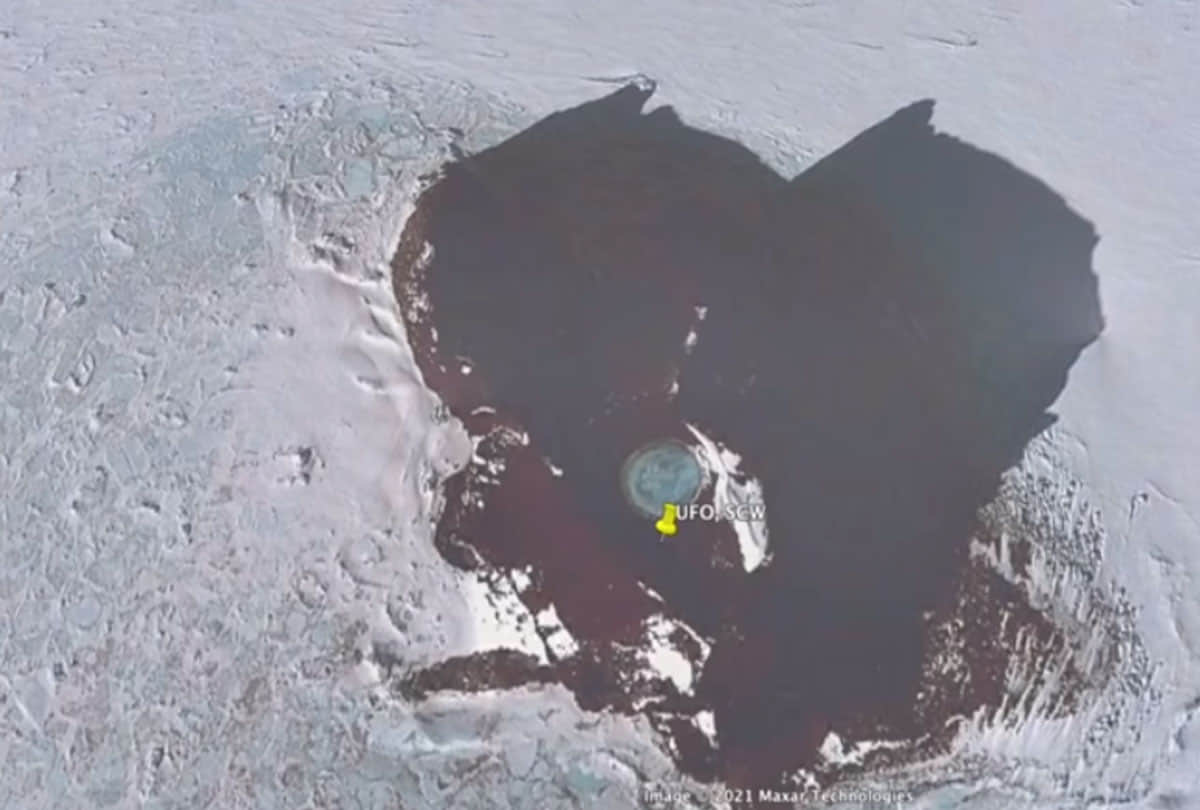 Aliens bases in Antarctica Google Earth User Spots Crashed UFO In snow