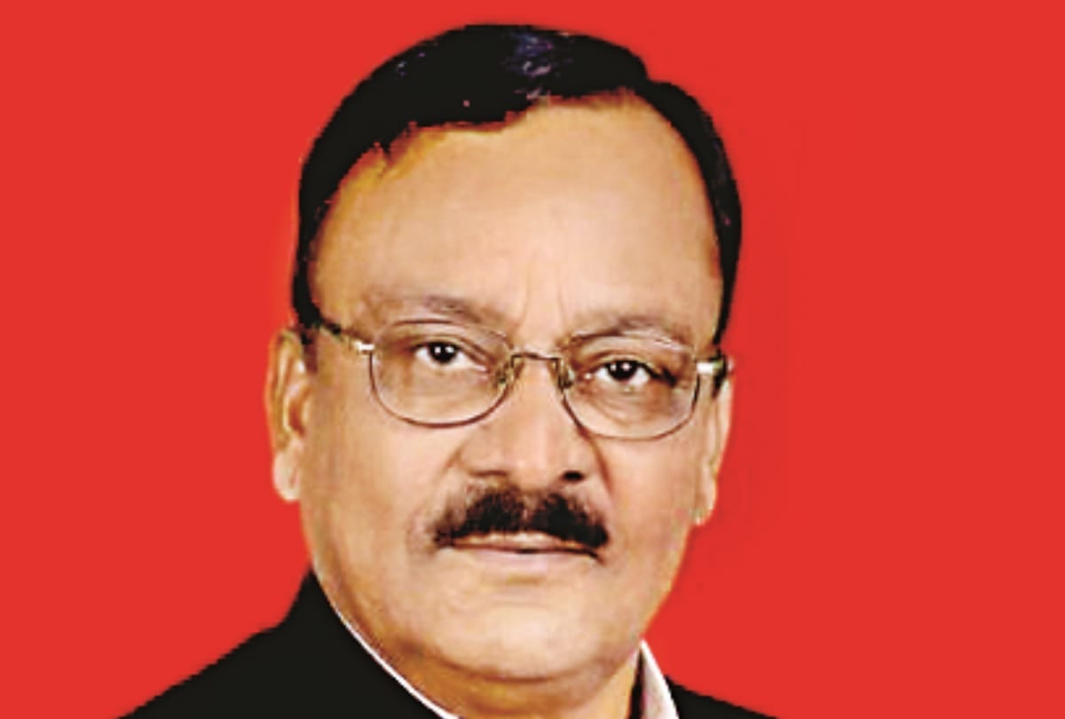 SP leader Bhagwat Saran says BJP is  not treating good to OBC and SC ST.