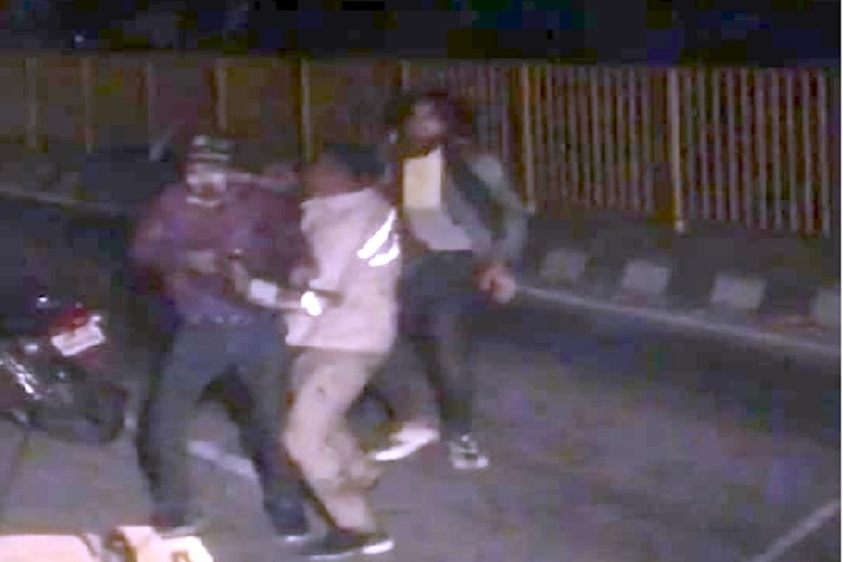 UP News: Crooks have attacked on police team in many time in one year at Bijnor district