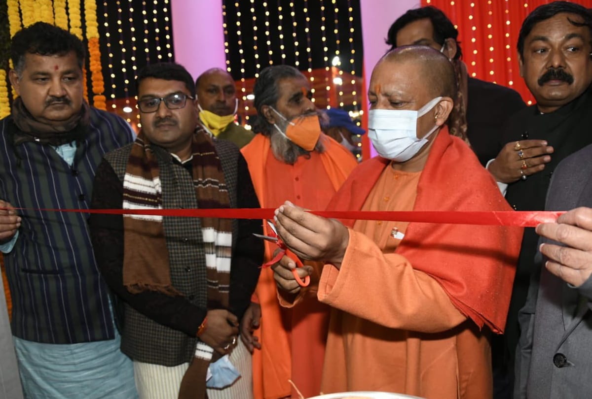 CM Yogi Adityanath gifted 262 development projects worth Rs 525 crore in Gorakhpur