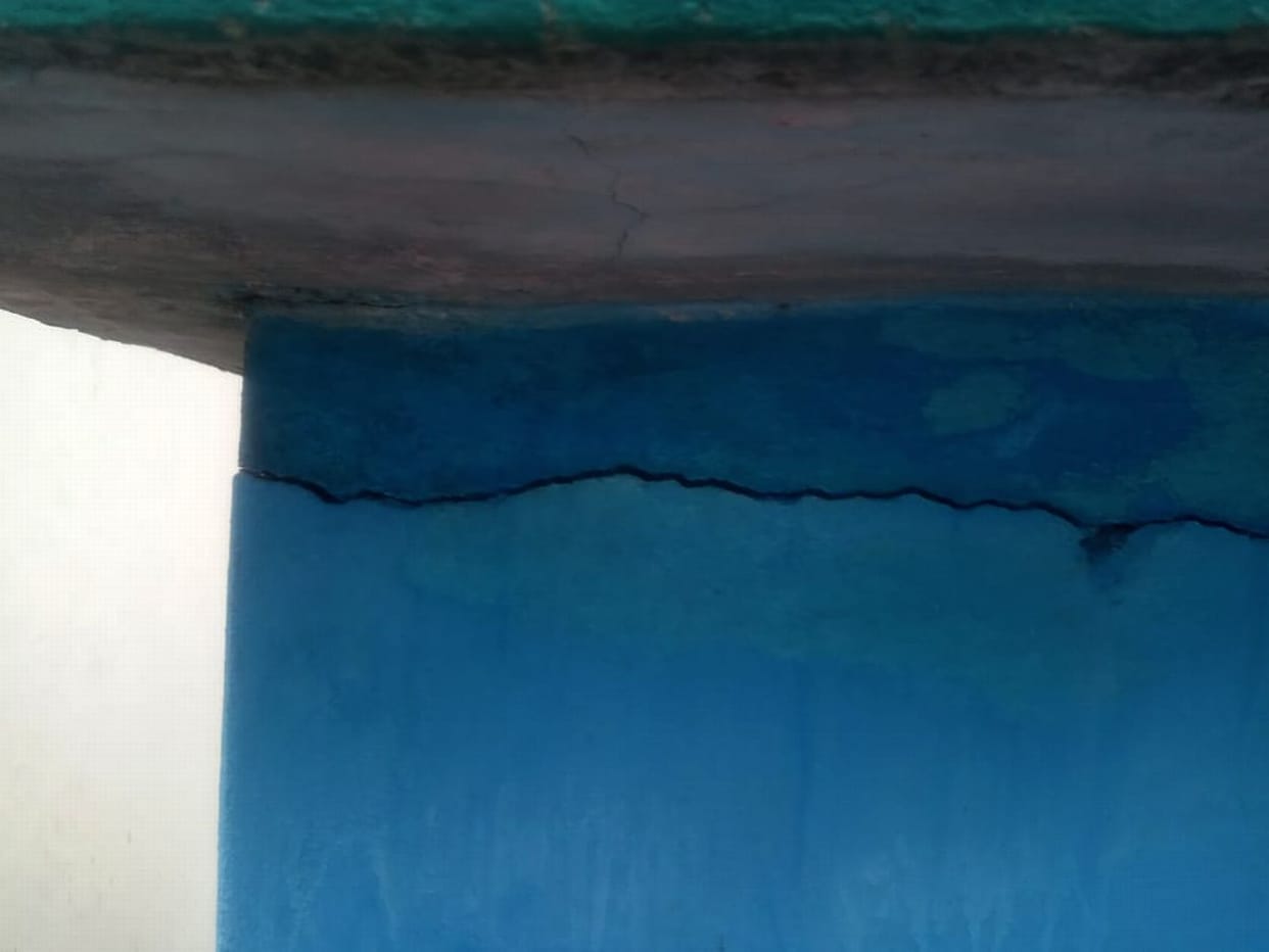 cracks in houses due to explosions