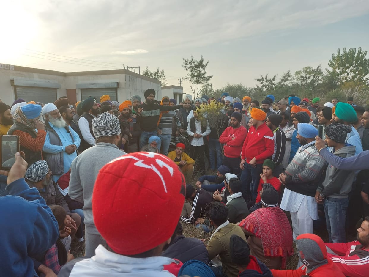 Uproar over tearing down posters of martyrdom of four sahibzadas, Yamunanagar