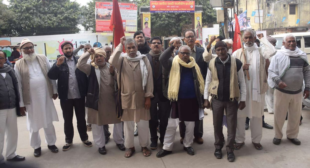 CPI presented memorandum by demonstrating