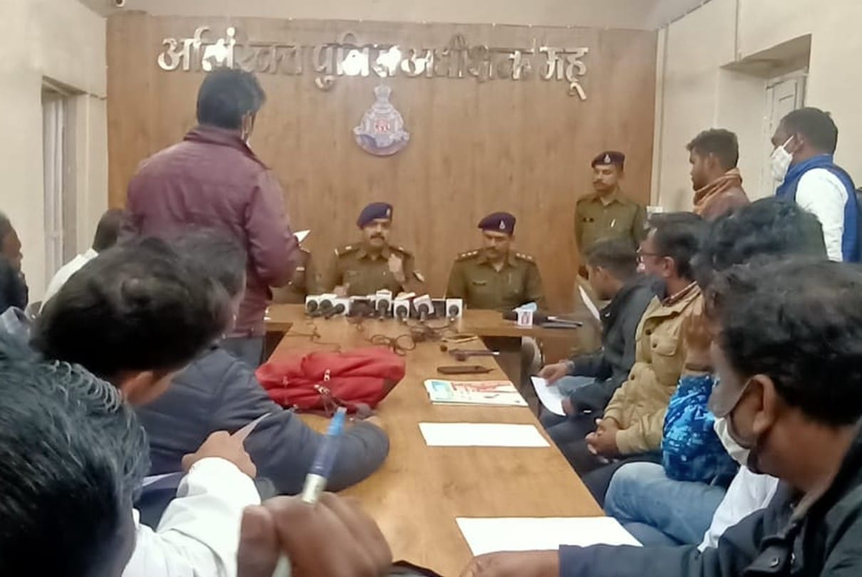 Indore: Police arrested those who robbed money from loading vehicle, the driver who trusted he cheated