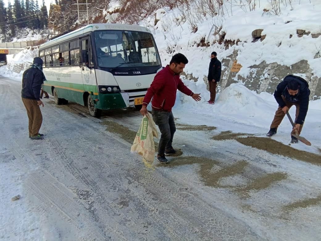 buses rescue