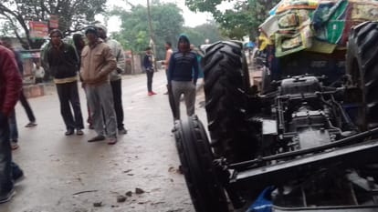 Road accident in Mau tractor trolley overturned due to collision with UP roadways bus minor boy dies and  one injured
