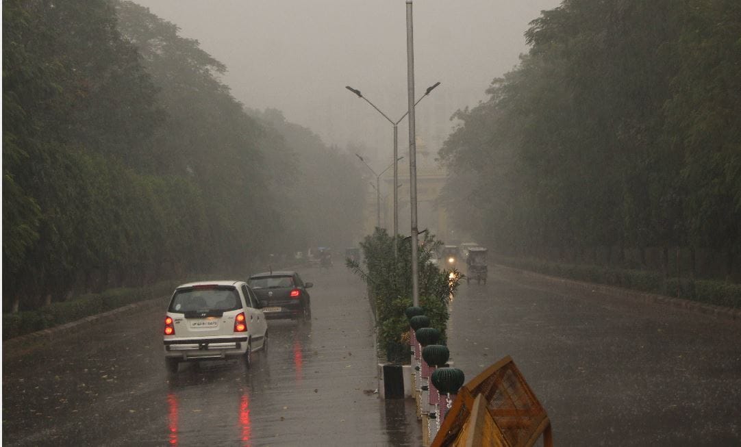 Purvanchal varanasi Weather updates cold increases due to Rain  know how weather will up coming days
