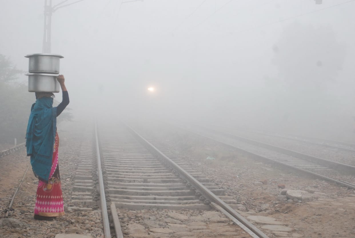 5 degree drop in minimum temperature, vehicles kept crawling due to dense fog