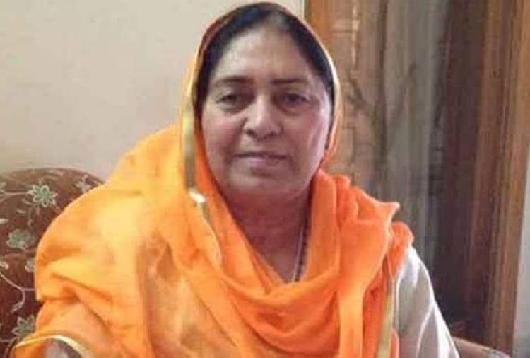Former MLA of Shamchaurasi Mohinder Kaur Josh has been expelled from basic membership of Shiromani Akali Dal 