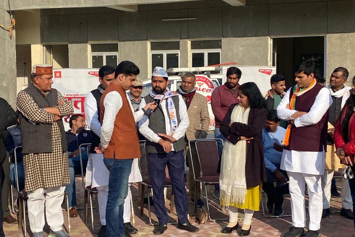 UP Assembly Election 2022 Noida Live Debates and Discussions Coverage News Updates in Hindi