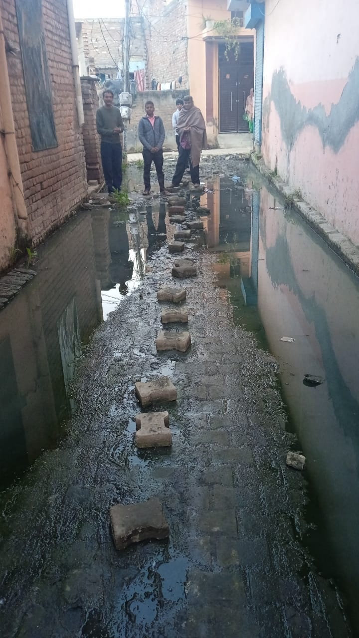 Evacuation stalled, sewage block Batra colony residents upset