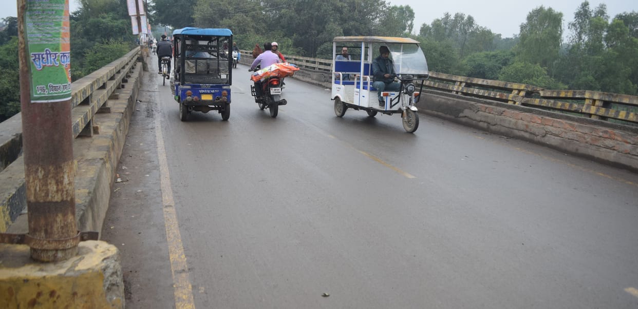 Soon a new bridge will be built on the Sarayan river