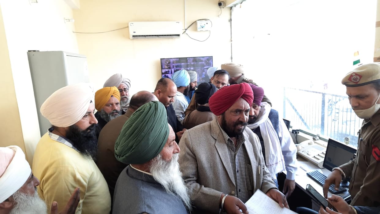 Uproar at toll plaza, national highway jam, Yamunanagar