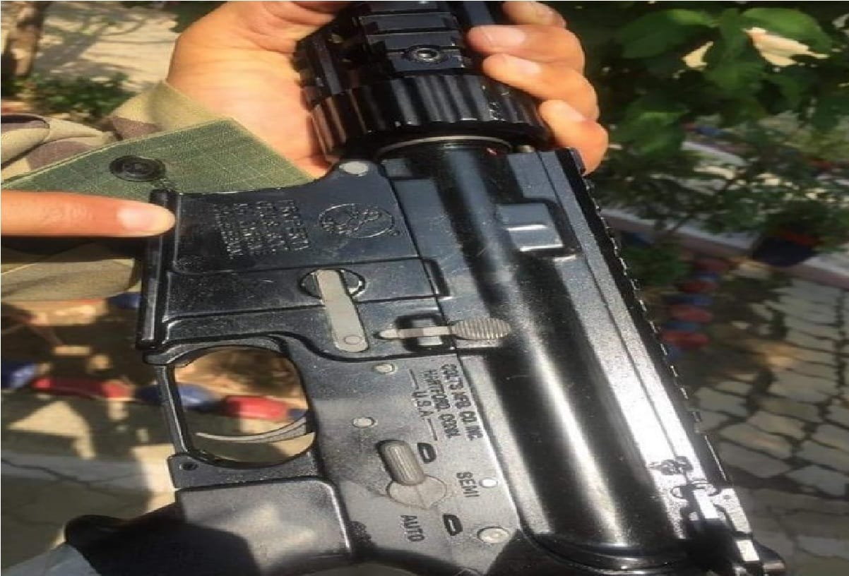 kulgam and anantnag encounter Six terrorists including Pakistan terrorist killed in Kashmir American M4 rifle recovered