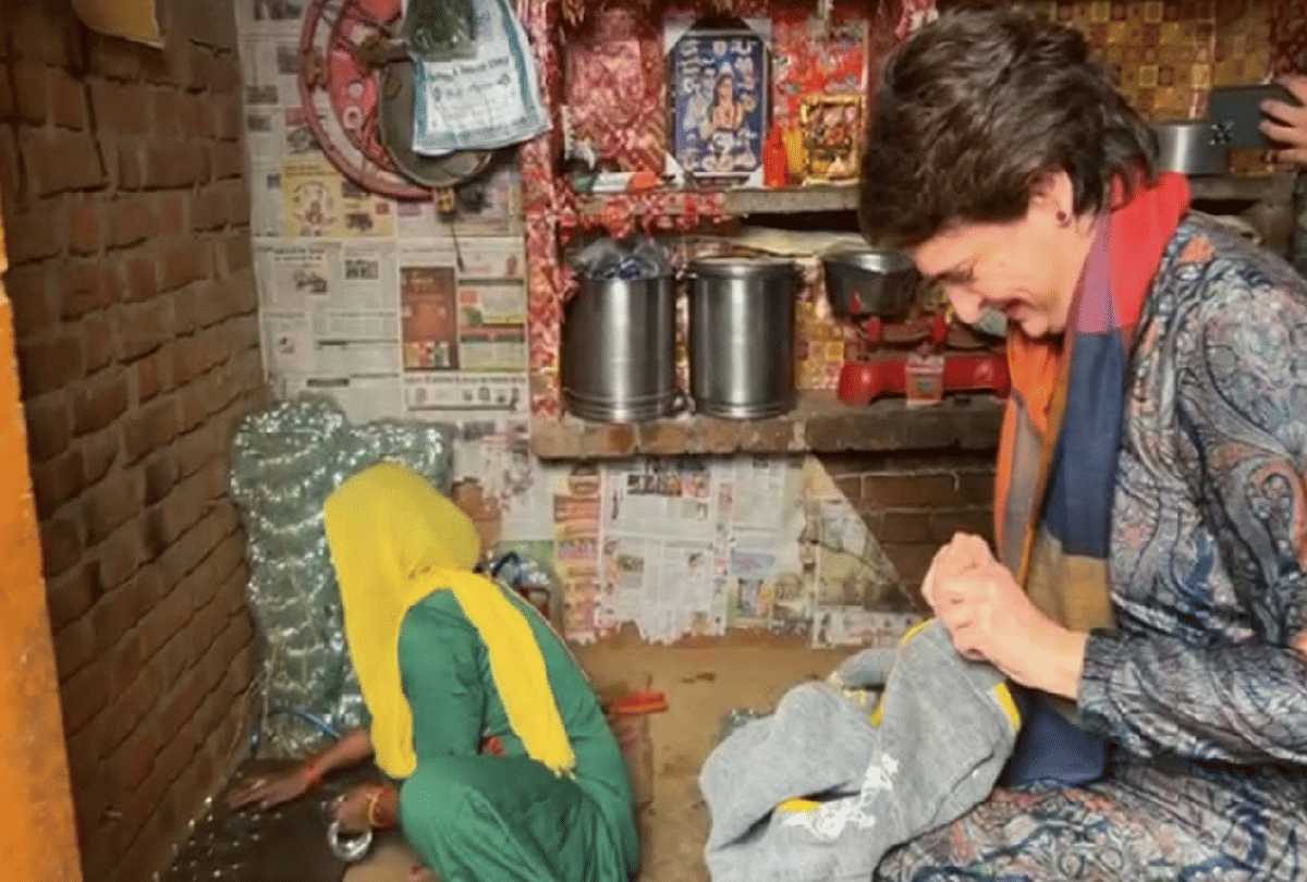 Priyanka Gandhi interacted with girls in firozabad