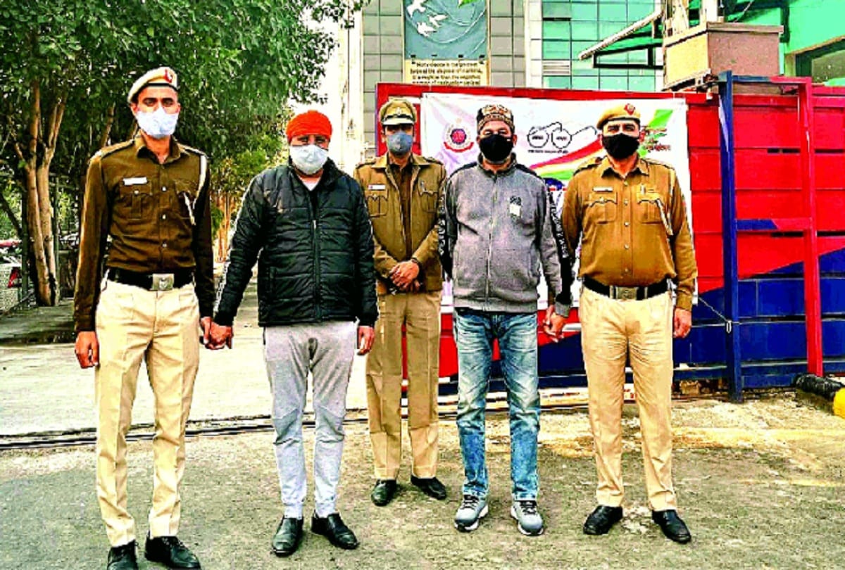Delhi: 50 divorced women cheated on the pretext of marriage