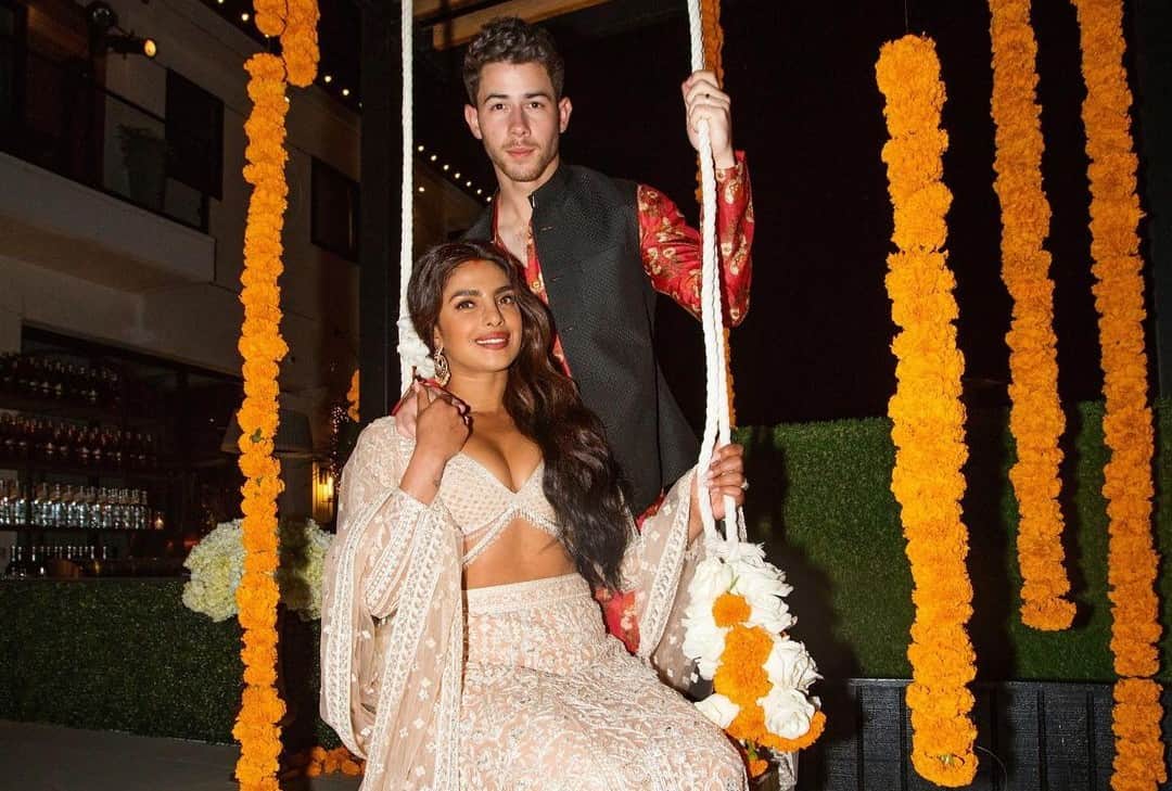 Priyanka Chopra enjoys stunning view from her Los Angeles home she Ready to swing into 2022 see pic