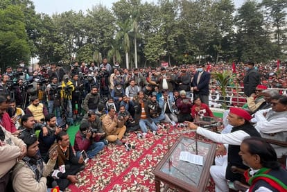 up election 2022 kannauj it raid samajwadi perfume businessman pushpraj jain sp akhilesh yadav press conference today know what political move has been done by the SP chief through this?