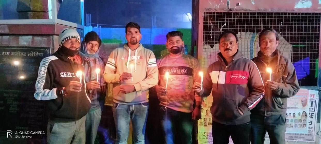 Hathras: By lighting a candle, the Spaniards paid tribute to the daughter