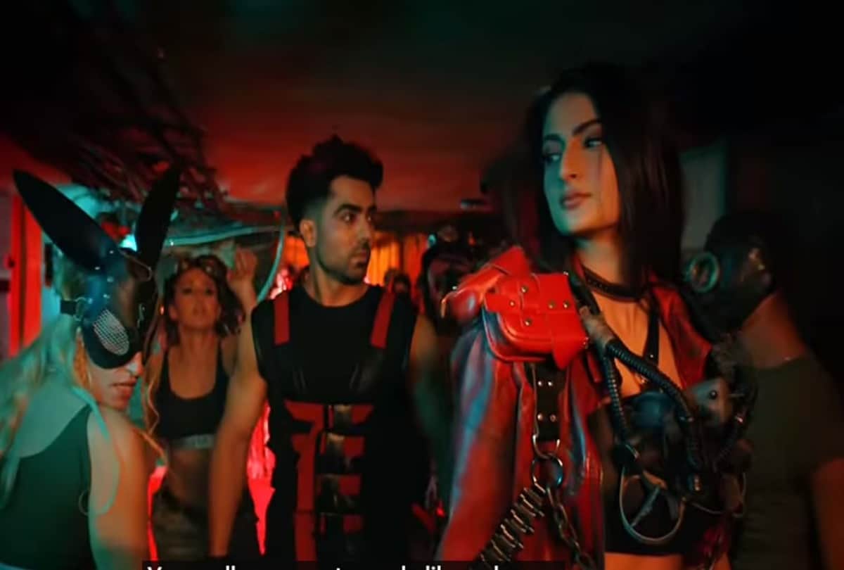 New Year 2022: These party songs will add to the celebration of the new year prepare the playlist from now