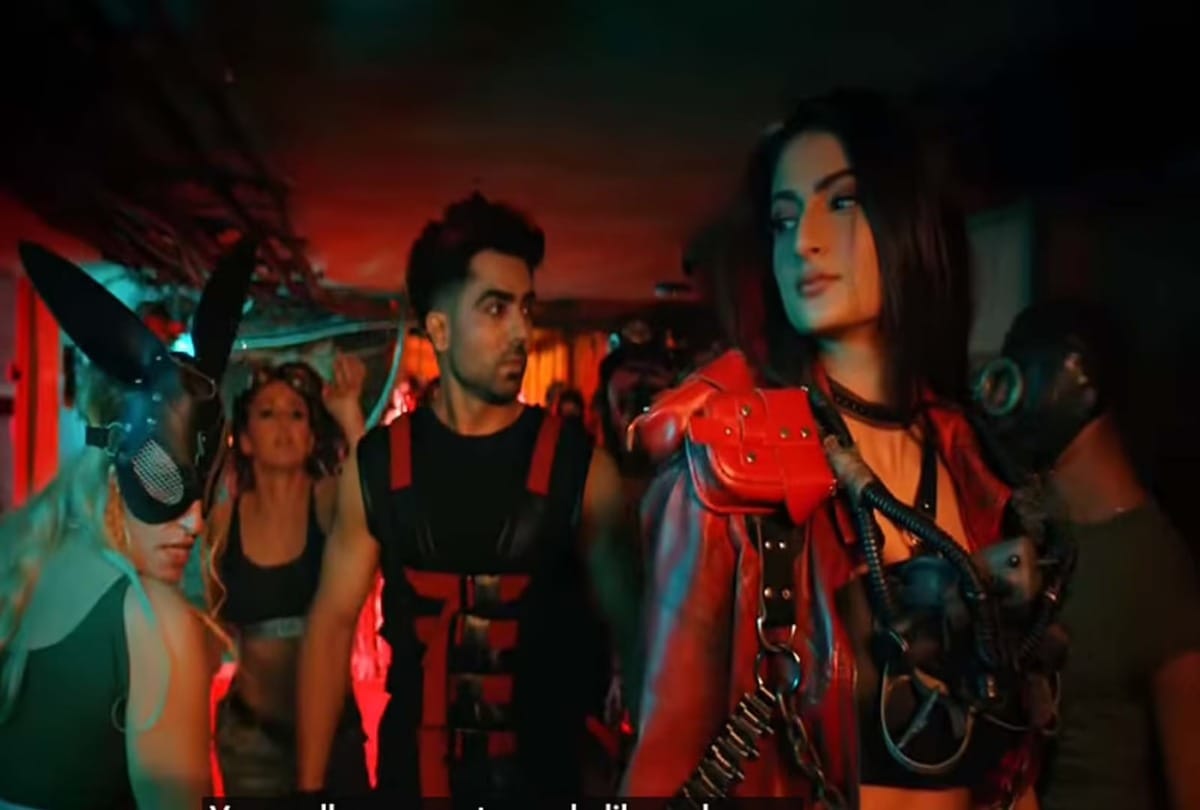 New Year 2022: These party songs will add to the celebration of the new year prepare the playlist from now