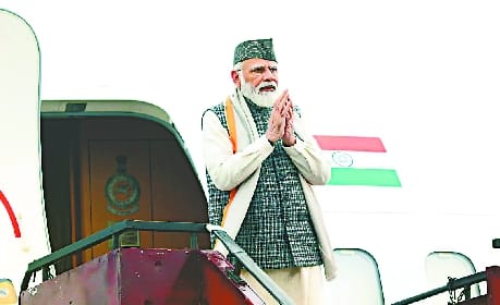 PM's plane landed 50 minutes late in fog