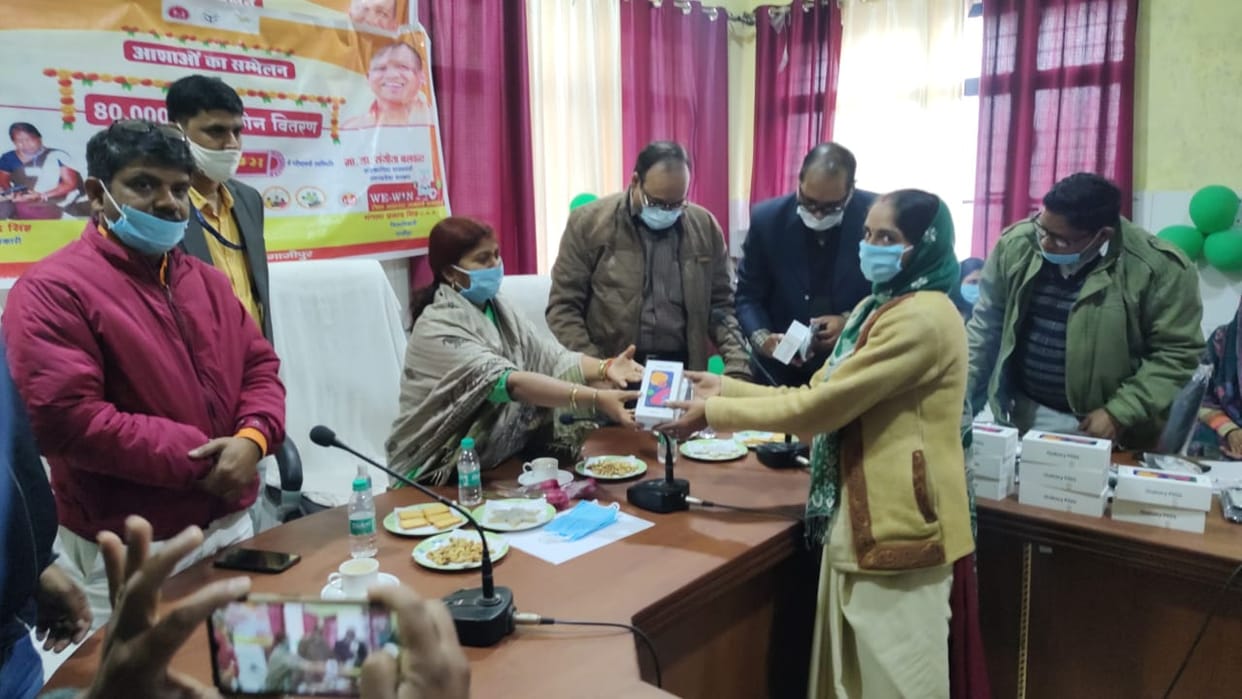 Asha workers jumped with joy on the increase in honorarium