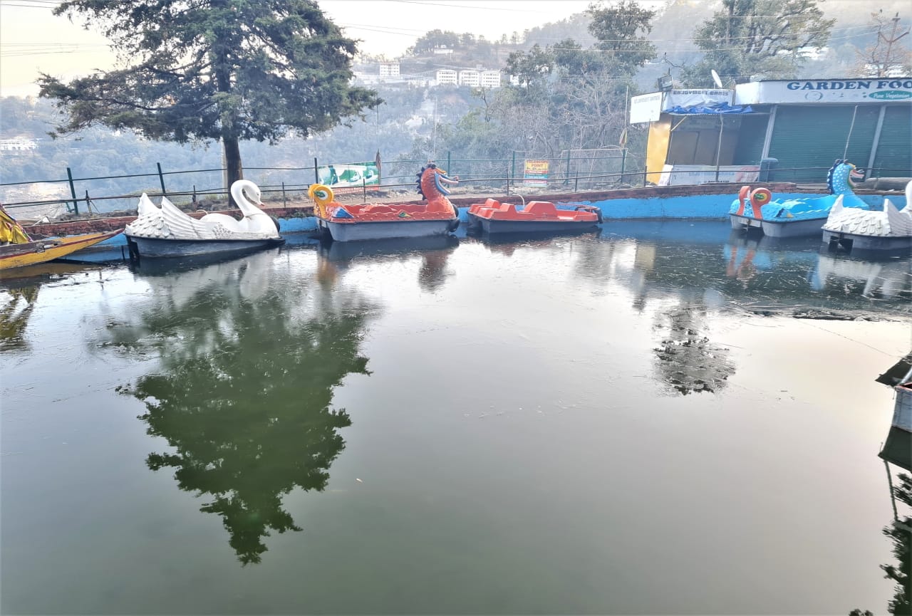 uttarakhand weather: frost increased in Mussoorie, it is difficult for vehicles to move on roads, see photos