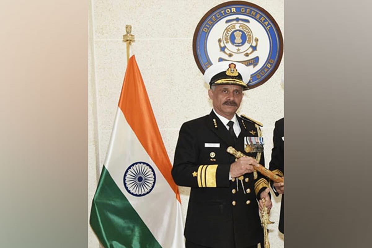 VS Pathania appointed as new Indian Coast Guard Chief news in Hindi