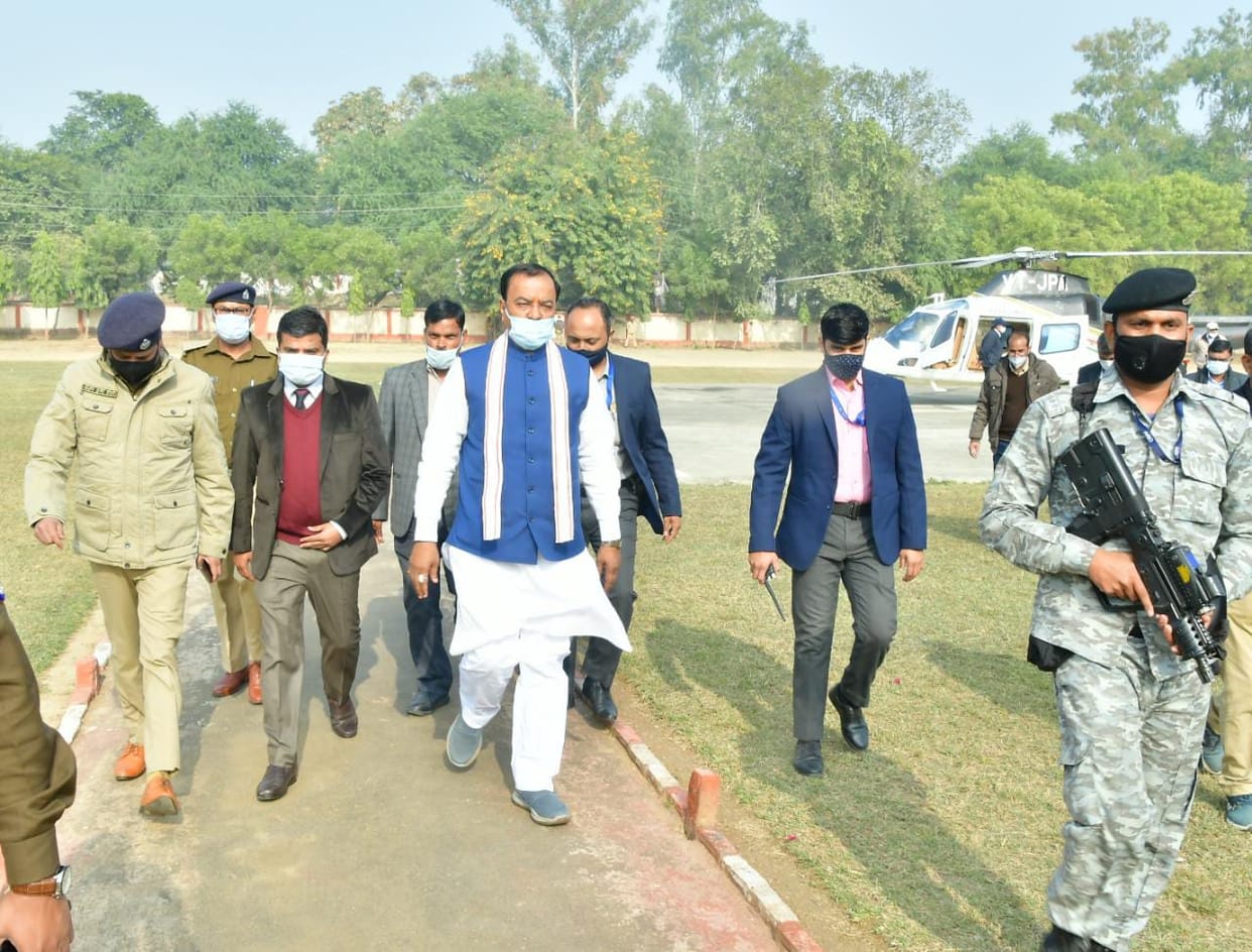 IT raid on pushpraj jain house kannauj deputy cm keshav prasad maurya taunts on akhilesh yadav press confrence in jaunpur