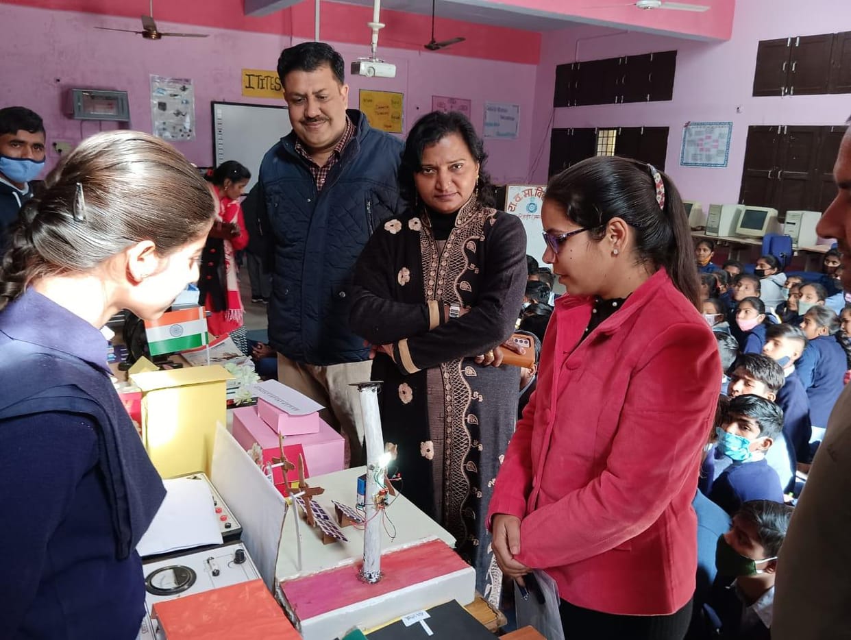 Rajat, Diksha topper in model making competition