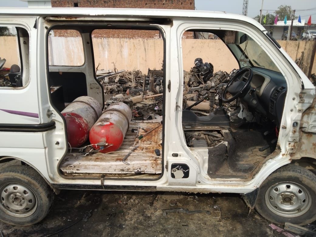 Echo ran away after stealing the car, chased by GPS and caught in Samalkha garage