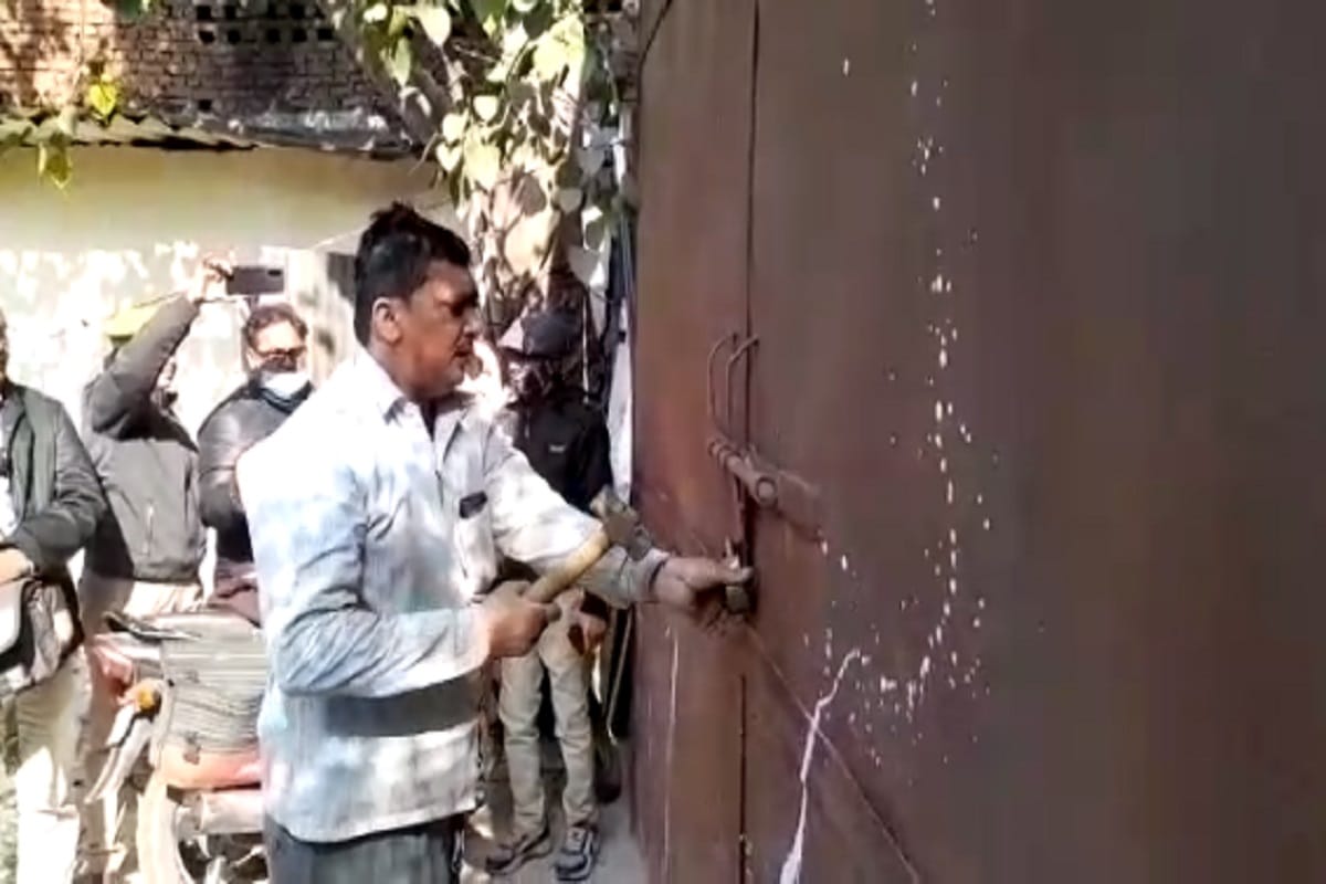 Meerut News: The police have attached to 15 crore property of Haji Galla of Sotiganj and see photos