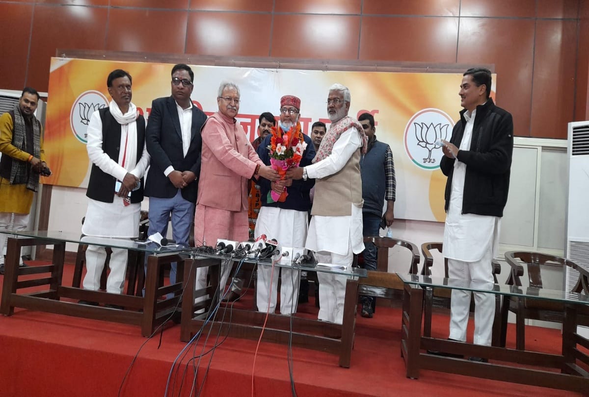 Samajwadi Party MLC Shatrudra Prakash joins BJP