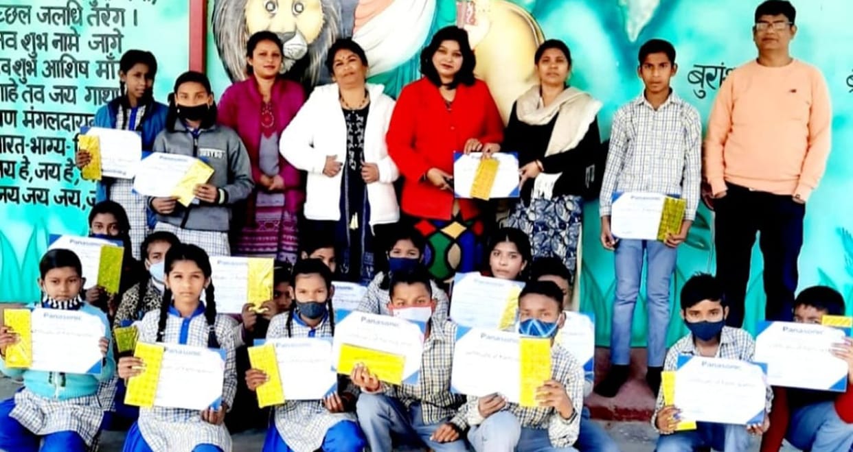 The participants of the science exhibition were rewarded