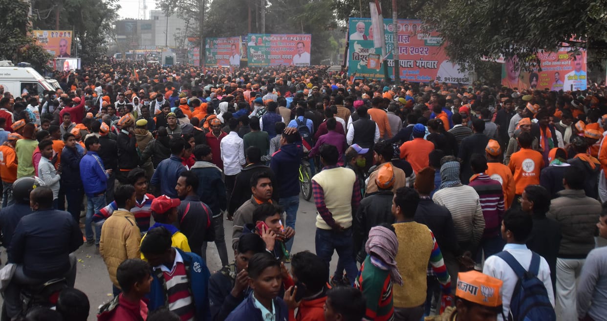 Public inundation on city roads, traffic affected