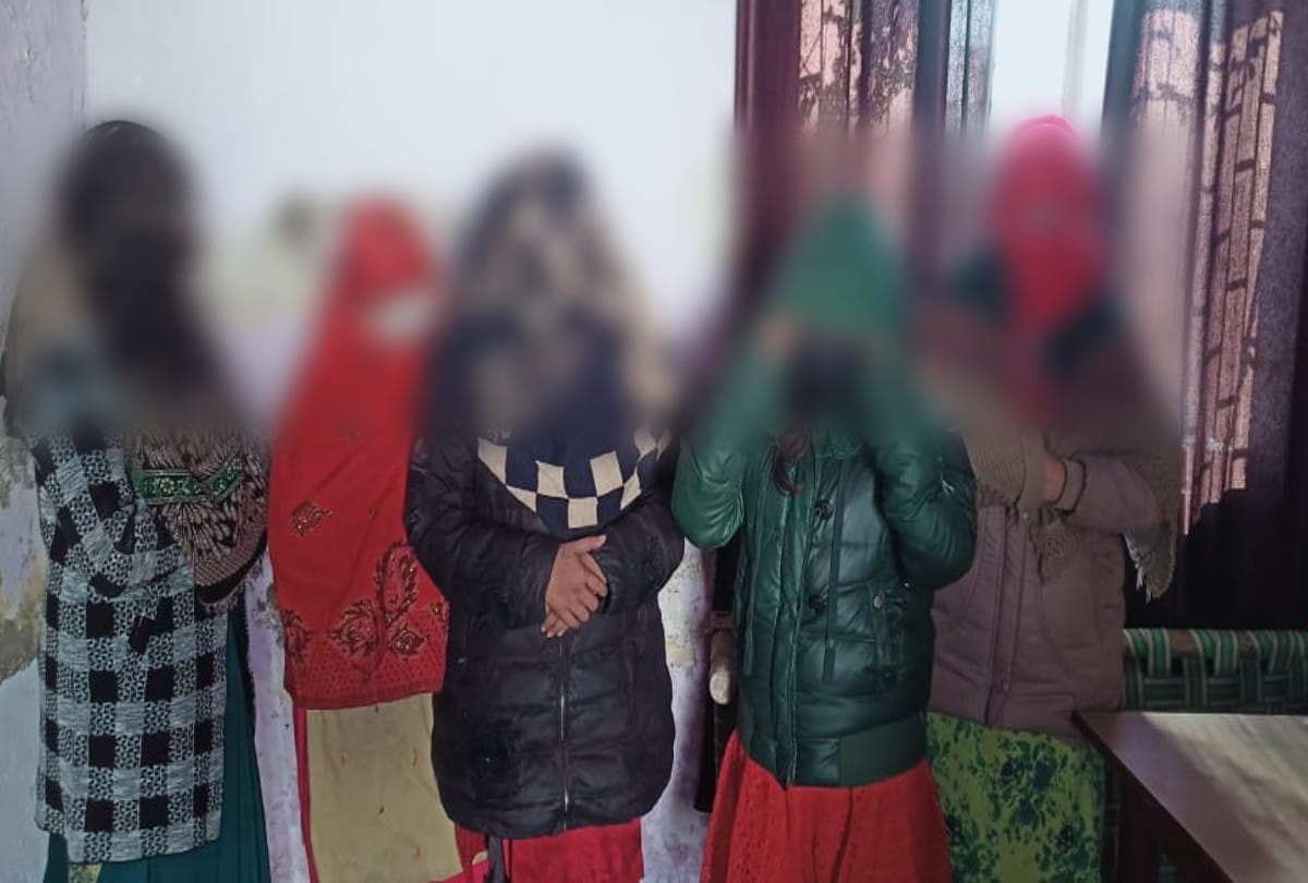 Prostitution gang active from five months police not know sex racket in spa center