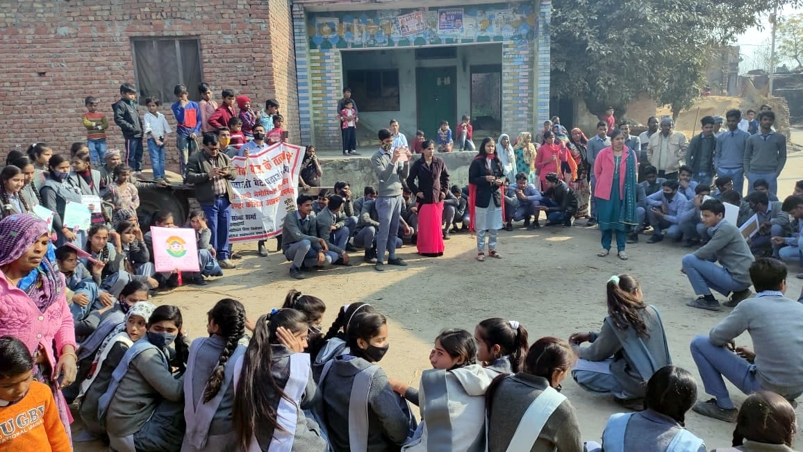 Raseo volunteers took out cleanliness rally