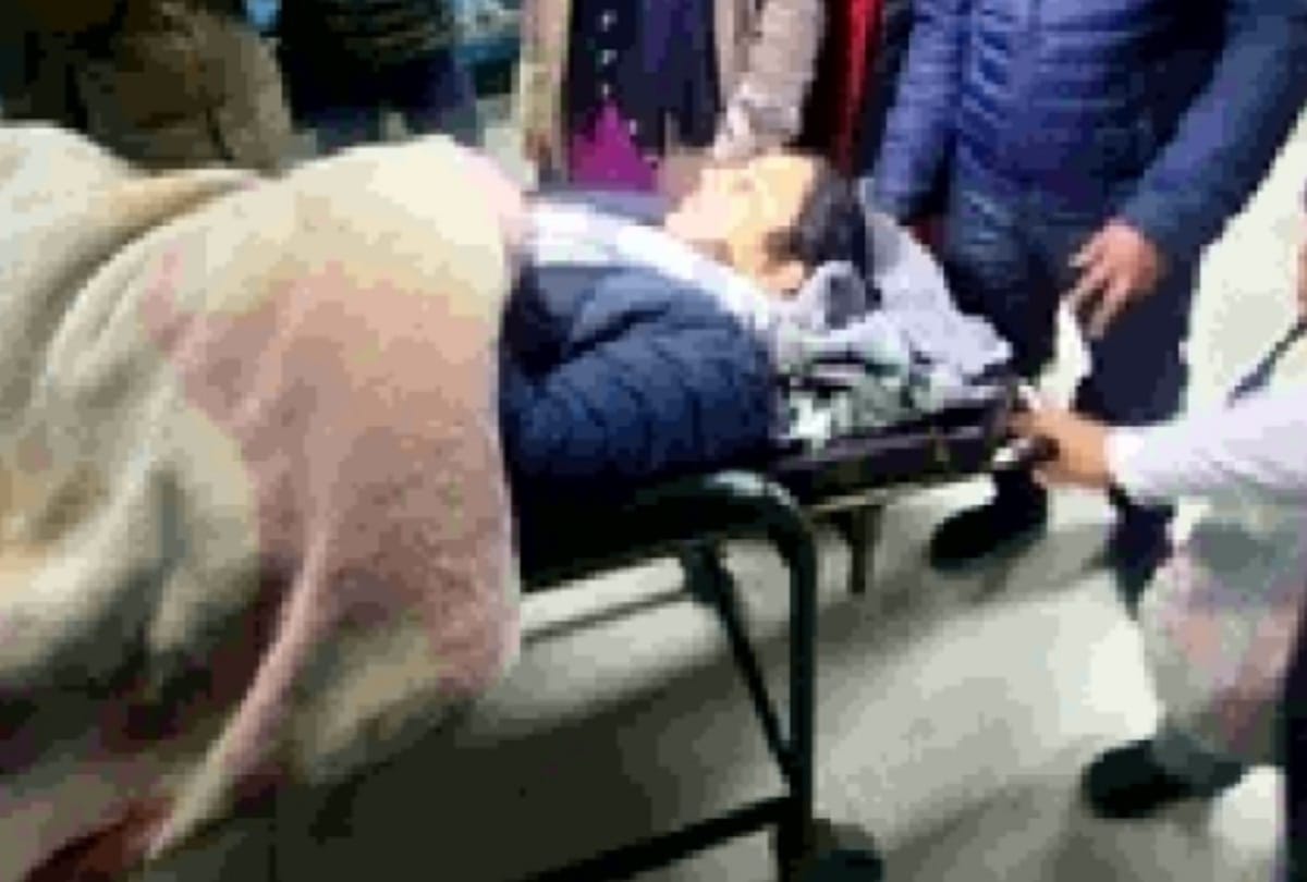 driver of navjot singh sidhu car rammed the nurse in amritsar women admitted to hospital