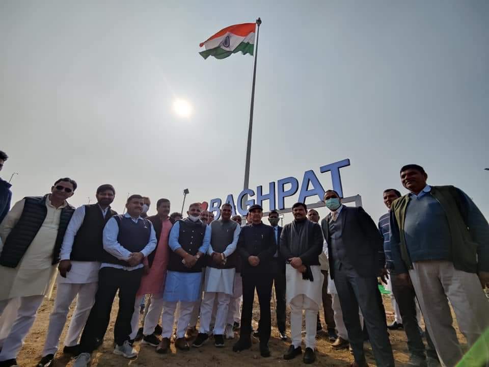 National flag inaugurated at 101 feet high at Mavikalan toll