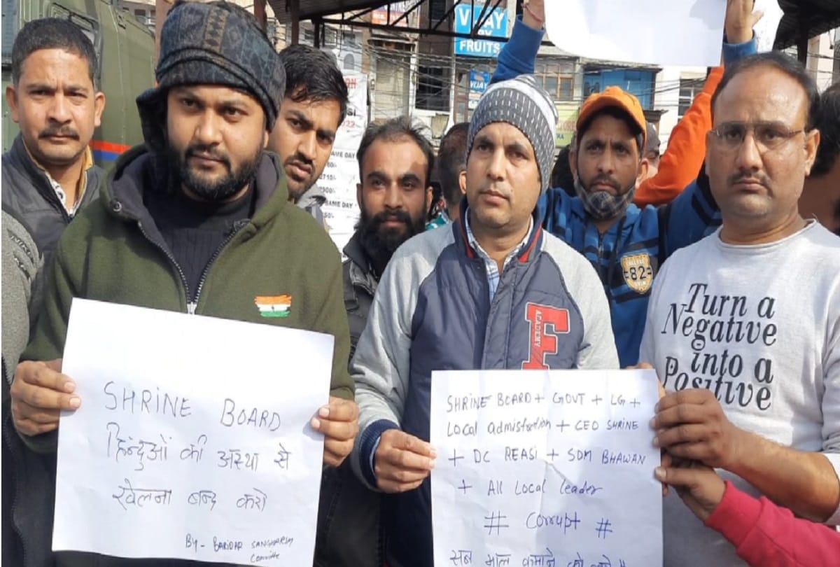 Vaishno Devi accident: Police lathi-charged to get control over unruly crowd, situation worsened due to early visit with money
