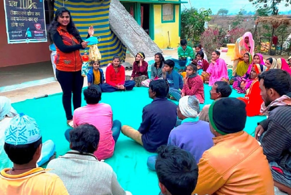 Adolescent Vaccine Awareness Program in Bhopal: Explained the utility and registration method of corona vaccine among adolescents