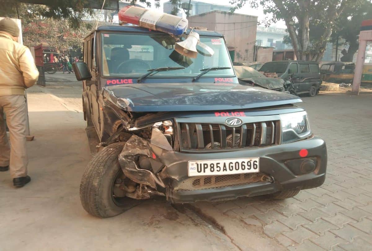 car crashed the policemen caught on CCTV camera in mathura