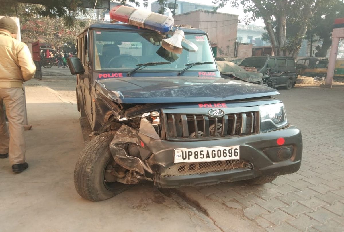 car crashed the policemen caught on CCTV camera in mathura