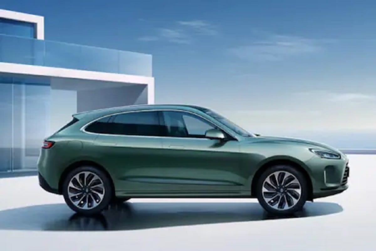 huawei electric car Huawei Launches AIOT M5 Hybrid SUV in China as plug-in hybrid car electric vehicles