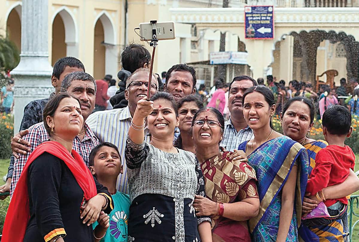 New Year New Hopes: Look at the Moon and Sun, Entering 75th Year of Independence